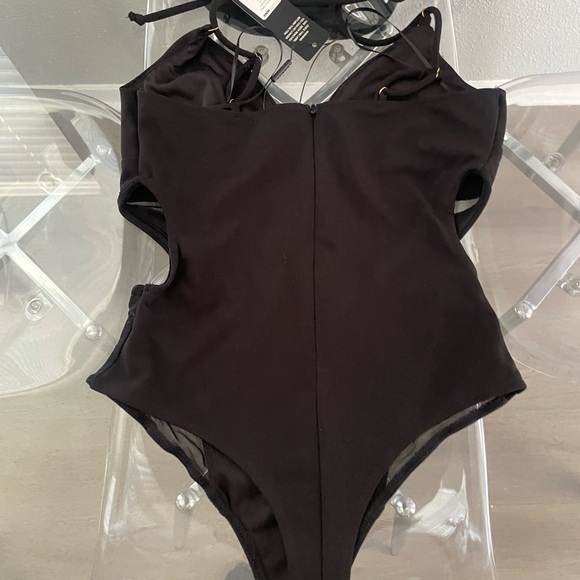 Fashion Nova Sleek Black Cutout Bodysuit - Picture 2 of 4